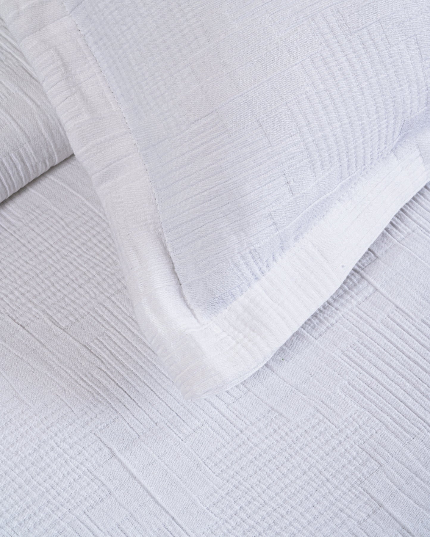 Diamond Matelassé Cotton Bedcover